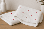 Hobby „Миг Любов“ 2 бр. Луксозни хавлиени кърпи от 100% микро памук - бяла с червени сърца