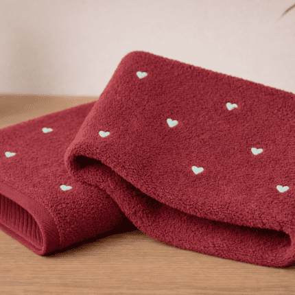 Hobby „Миг Любов“ 2 бр. Луксозни хавлиени кърпи от 100% микро памук - бордо с ментови сърца