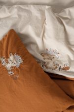 „Cuddly Clever Bej“ бебешки спален комплект с бродерия – 100% памук ранфорс - Image 2