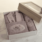 Дамски комплект за баня Armada – халат + 2 кърпи – 100% памук – Опушено лилаво - Image 3