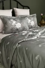 Спално бельо First Choice „Whitney“ Сатен – 100% памук –  7 части – за спалня с два плика - Image 3