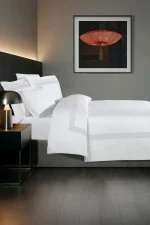 La Romano Спално бельо „Montova White“ Памучен сатен 300 TC – 100% памук – 6 части – за спалня с един плик - Image 2