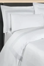 La Romano Спално бельо „Montova White“ Памучен сатен 300 TC – 100% памук – 6 части – за спалня с един плик - Image 3