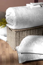 La Romano Vandela White – 100% памук Premium сатен, 300 TC (120 нишки) – Family спален комплект с 2 плика 160 × 220 см – 7 части - Image 2